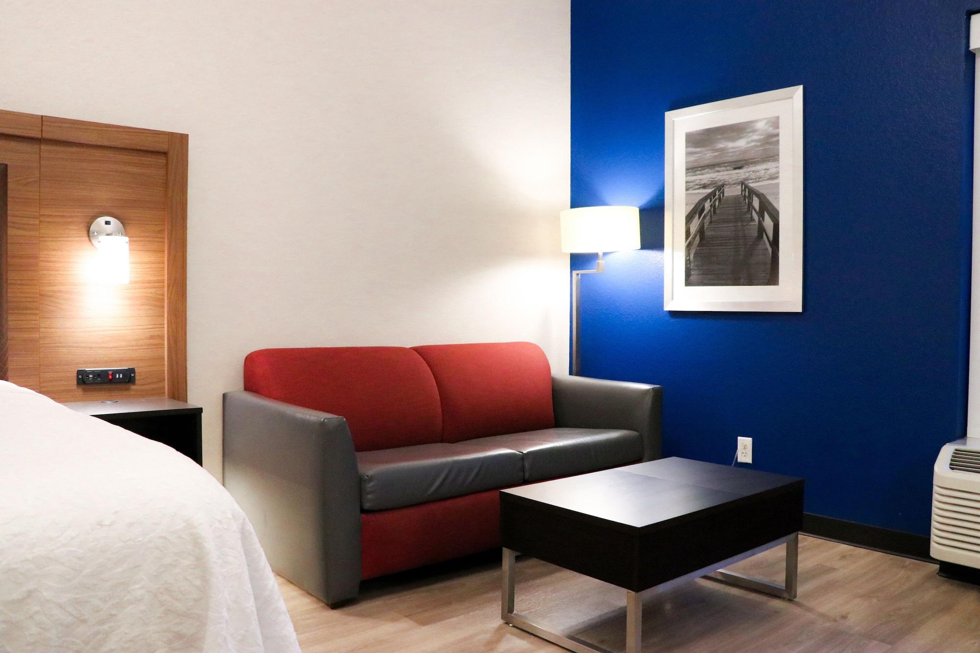 Days Inn & Suites By Wyndham Fort Myers Near Jetblue Park Buitenkant foto